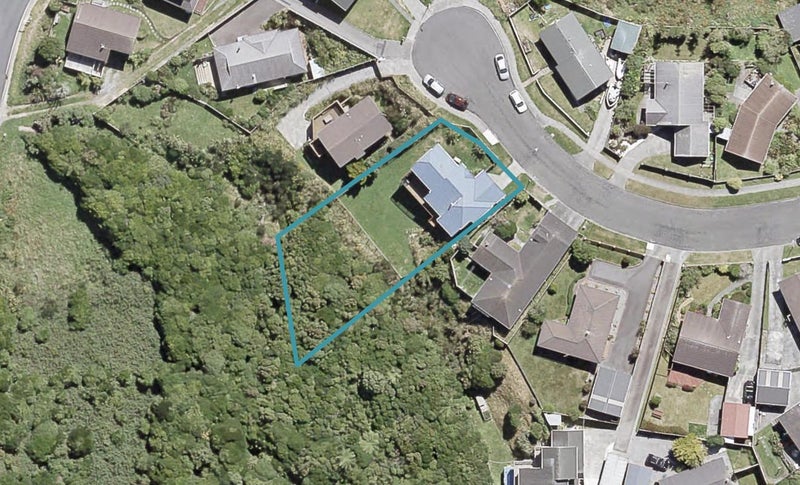 13 Jasmine Grove, Maungaraki, Lower Hutt - Carousel 1