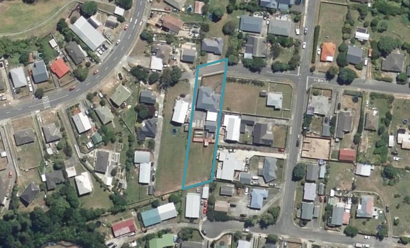19 Nohorua Street, Takapuwahia, Porirua - Carousel 1