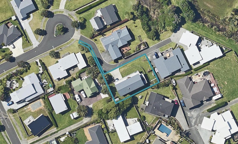 8 Longboard Drive, Waihi Beach, Waihi Beach - Carousel 1