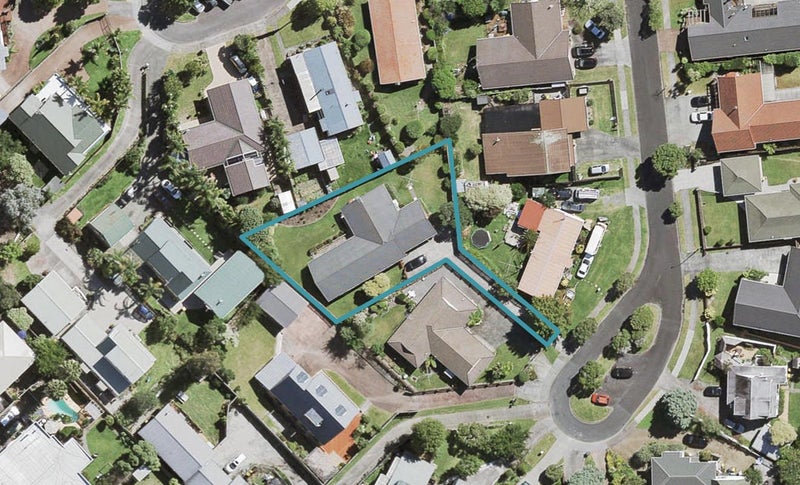 9 Muscat Place, Henderson, Auckland - Carousel 1