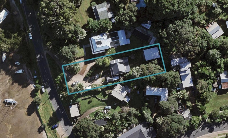 82 Wharf Road, Ostend, Waiheke Island - Carousel 1