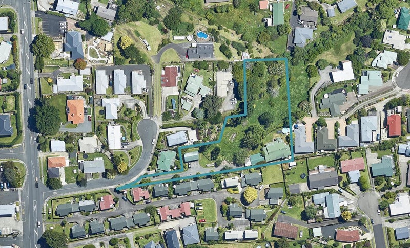 8 Russell Place, Brookfield, Tauranga - Carousel 1