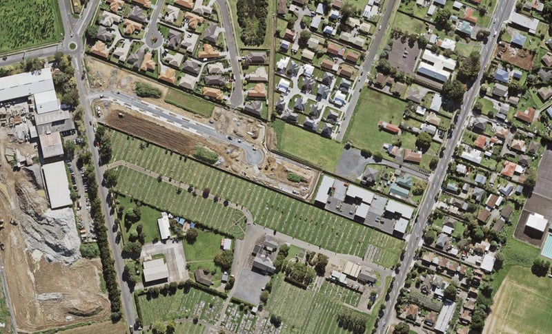 38 Tapuwae Way, Mangere Bridge, Auckland - Carousel 1