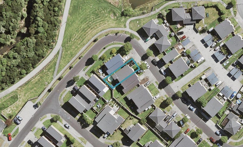 51 Brashier Circle, Sunnyvale, Auckland - Carousel 1