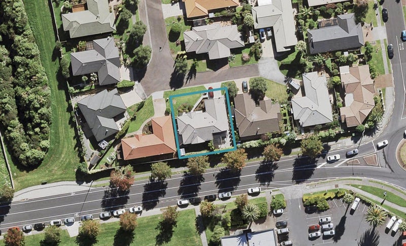17 Adelphi Place, Albany, Auckland - Carousel 1