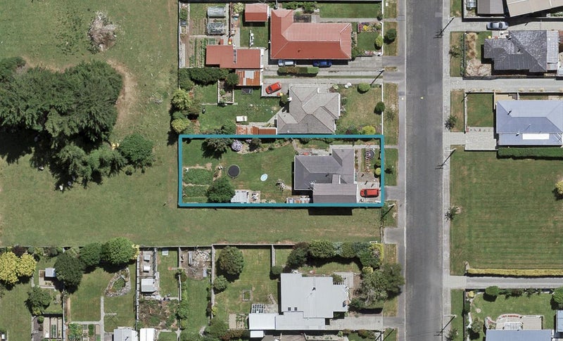 16 Palmer Street, Grasmere, Invercargill - Carousel 1