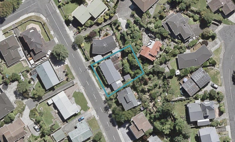 67 Field Street, Silverstream, Upper Hutt - Carousel 1
