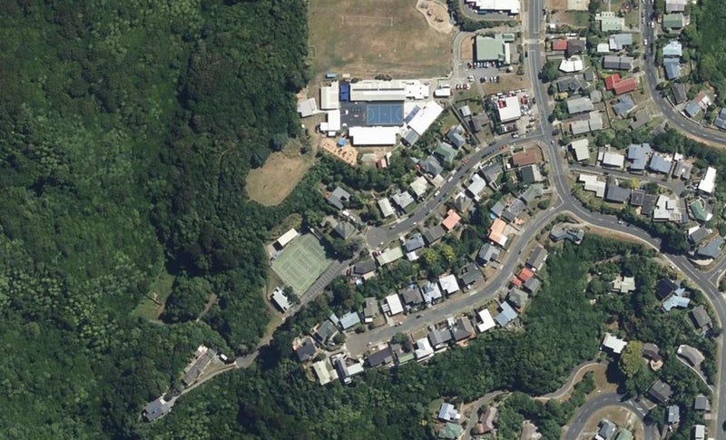 12 Barberry Grove, Maungaraki, Lower Hutt - Carousel 1