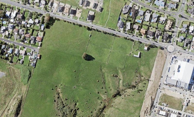 2 Kouka Road, Beachlands, Auckland - Carousel 1