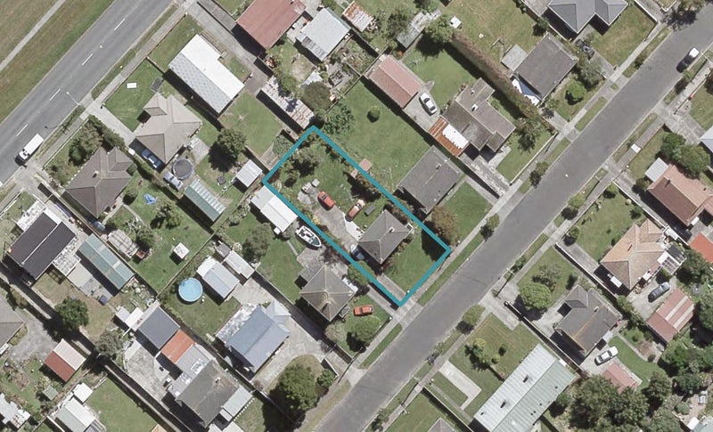 53 Compton Crescent, Taita, Lower Hutt - Carousel 1