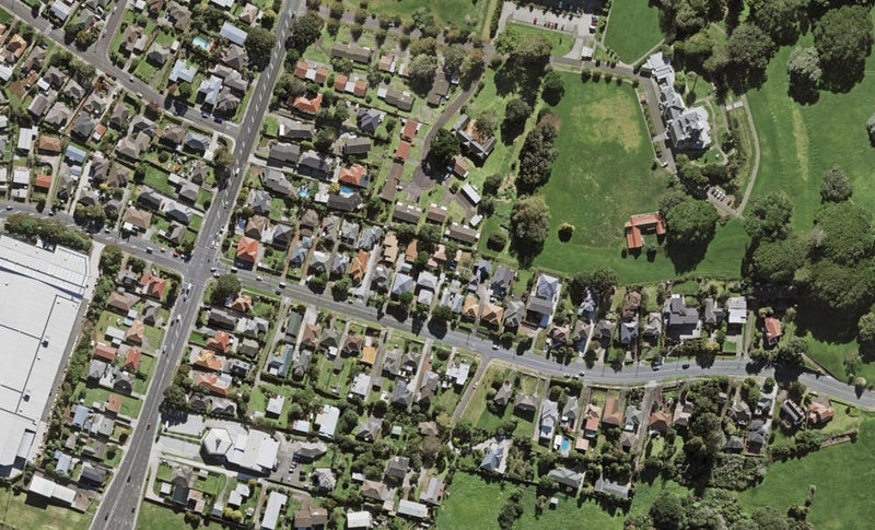 12C Herd Road, Hillsborough, Auckland - Carousel 1