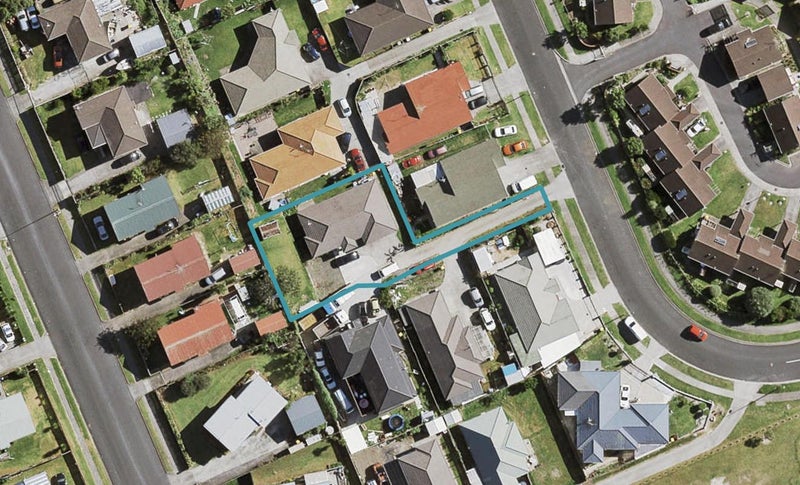 38 Robert Ross Place, Clendon Park, Auckland - Carousel 1