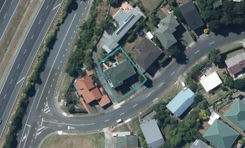 8 Brora Crescent, Papakowhai, Porirua - Carousel 1