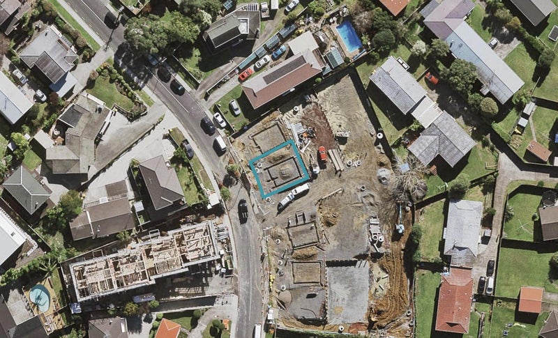61 Potter Avenue, Northcote, Auckland - Carousel 1