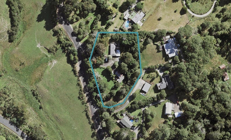 33 Kay Road, Swanson, Auckland - Carousel 1