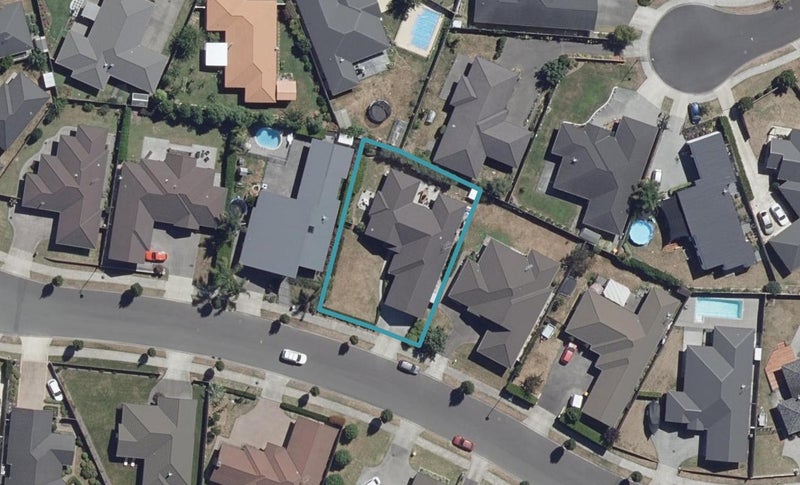 109 Saint James Drive, Huntington, Hamilton - Carousel 1