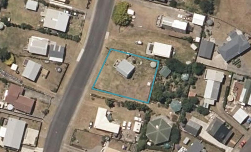 70 Kahukura Avenue, Waitārere Beach, Levin - Carousel 1