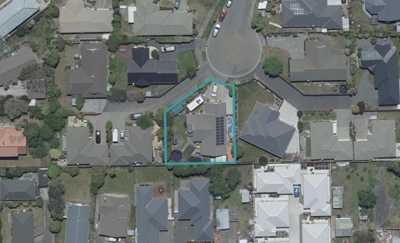 12 Ronald George Place, Parklands, Christchurch - Carousel 1