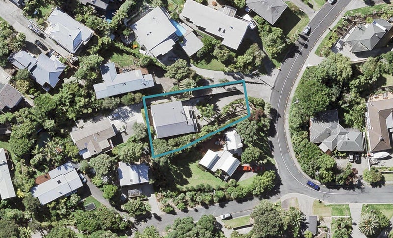 35 Korotaha Terrace, Rothesay Bay, Auckland - Carousel 1