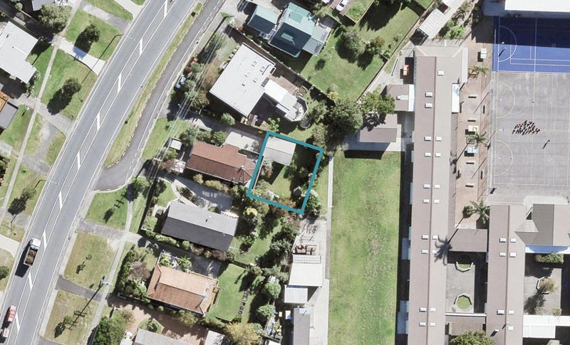 771C East Coast Road, Northcross, Auckland - Carousel 1