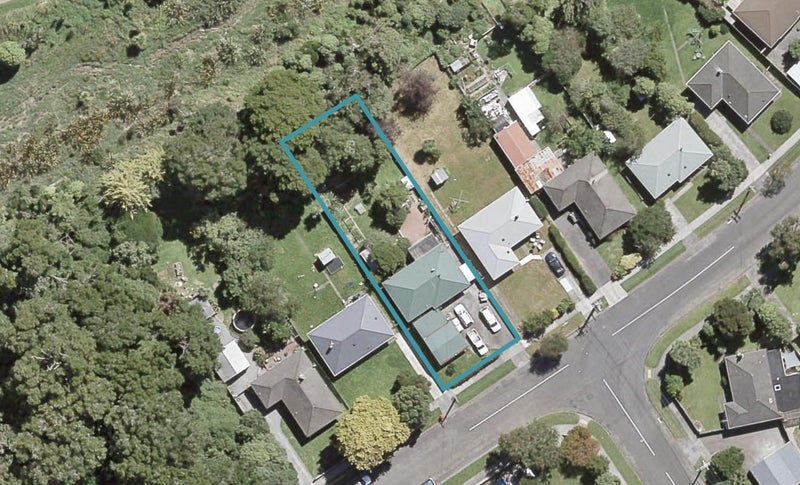 5 Holdsworth Avenue, Trentham, Upper Hutt - Carousel 1