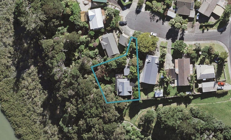 8 Standish Place, Bayview, Auckland - Carousel 1
