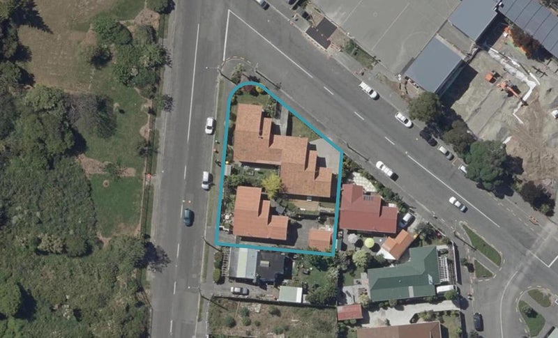 2/2 Colenso Street, Sumner, Christchurch - Carousel 1