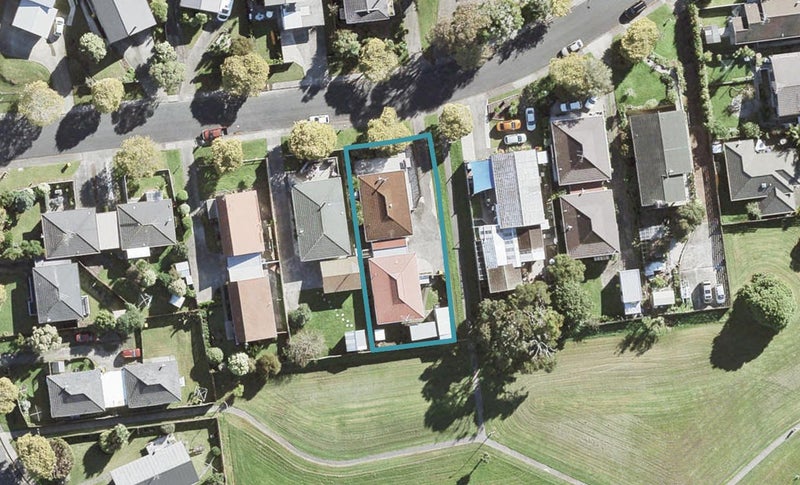 29 Thorburn Avenue, Red Beach, Whangaparāoa - Carousel 1