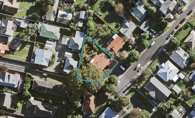 21 Benfield Avenue, Mount Albert, Auckland - Carousel 1