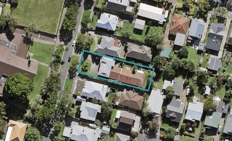 1/8 Kiwitea Street, Sandringham, Auckland - Carousel 1