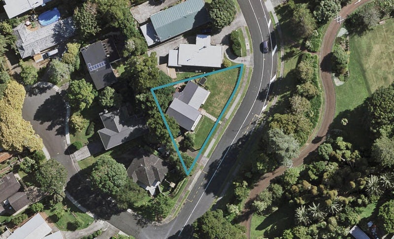 10 Dennis Avenue, Hillpark, Auckland - Carousel 1