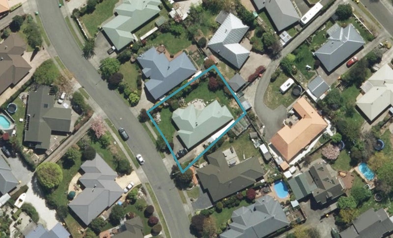28 Malthouse Crescent, Brightwater - Carousel 1