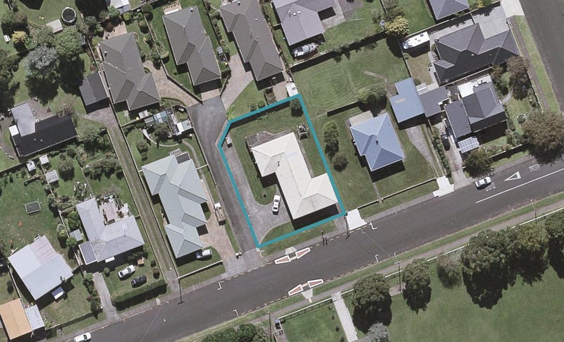 13 Murray Street, Bell Block, New Plymouth - Carousel 1