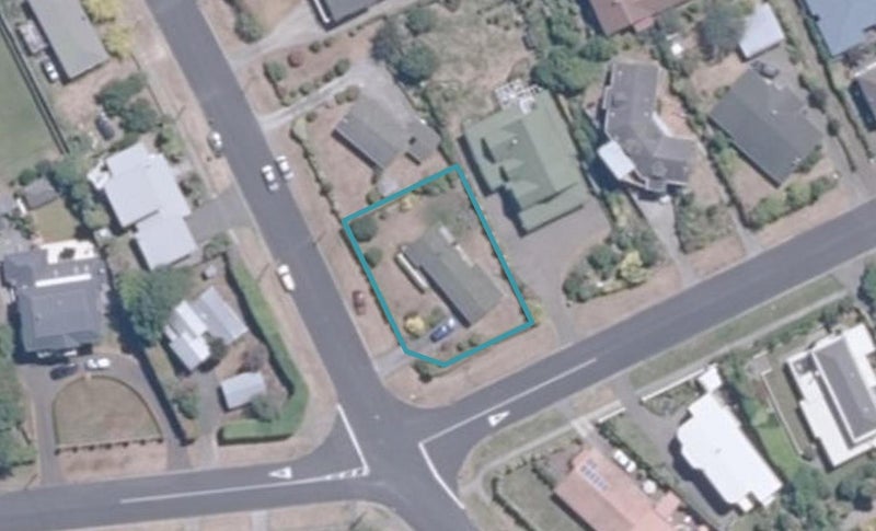 18 Rokino Road, Taupo - Carousel 1