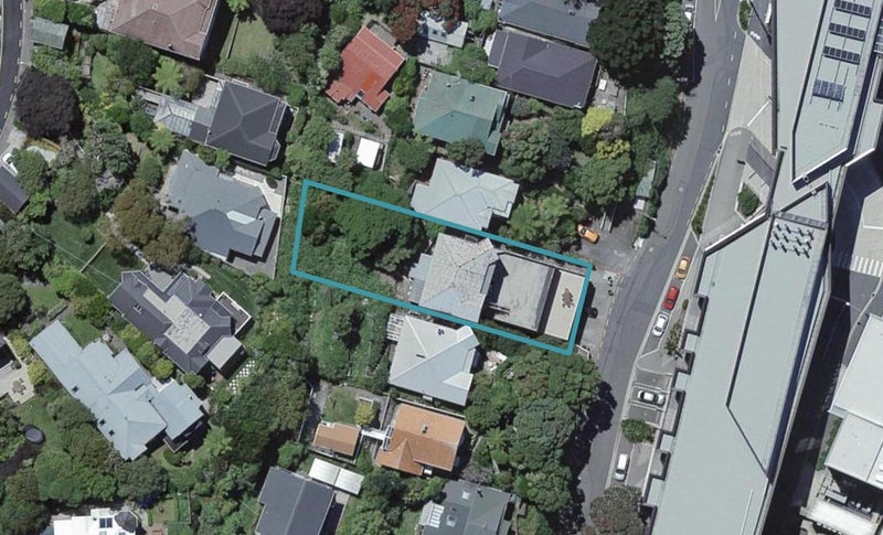 70 Kelburn Parade, Kelburn, Wellington - Carousel 1