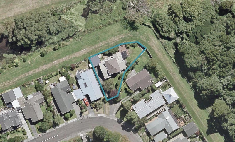 36 Whirinaki Crescent, Heretaunga, Upper Hutt - Carousel 1