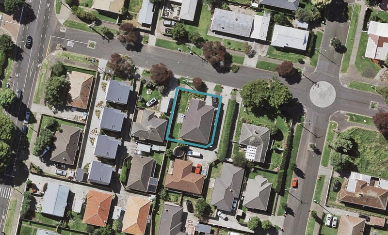 7 Anderson Avenue, Point England, Auckland - Carousel 1