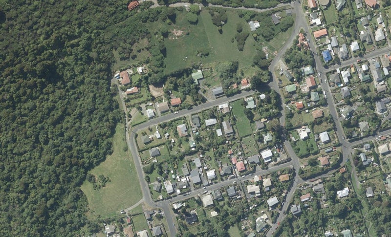 8 Matai Street, Ravensbourne, Dunedin - Carousel 1