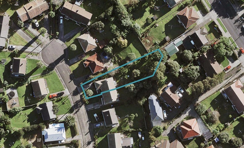 9 Cassino Terrace, Mount Albert, Auckland - Carousel 1