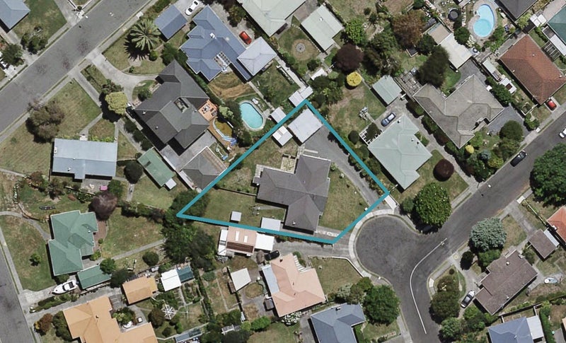 20A Henderson Crescent, Onekawa, Napier - Carousel 1