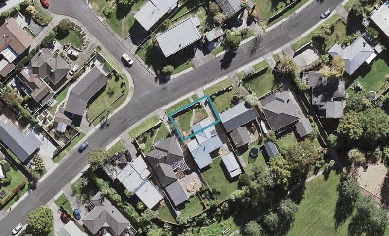 12 Mountbatten Avenue, Hillcrest, Auckland - Carousel 1