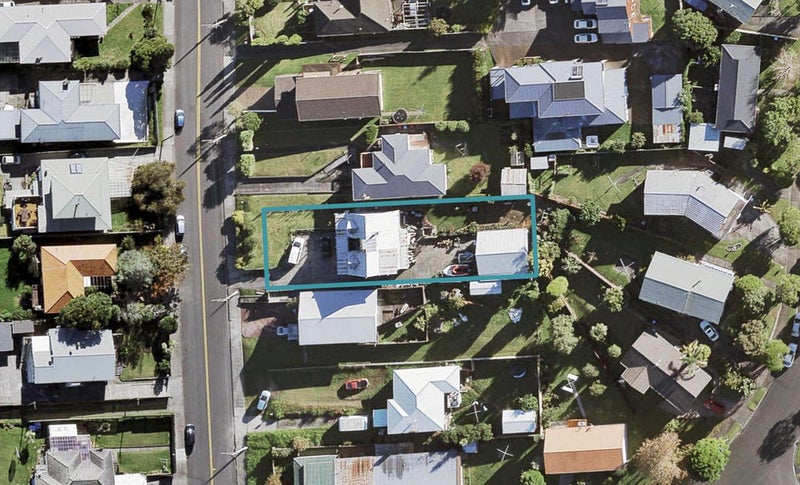 106 Whitney Street, New Windsor, Auckland - Carousel 1
