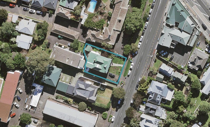 3 Esplanade Road, Mount Eden, Auckland - Carousel 1