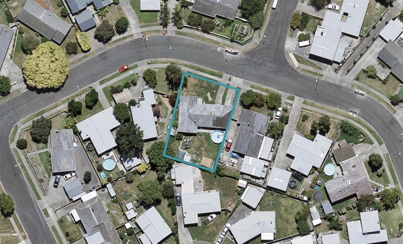 13 Argyll Crescent, Tamatea, Napier - Carousel 1