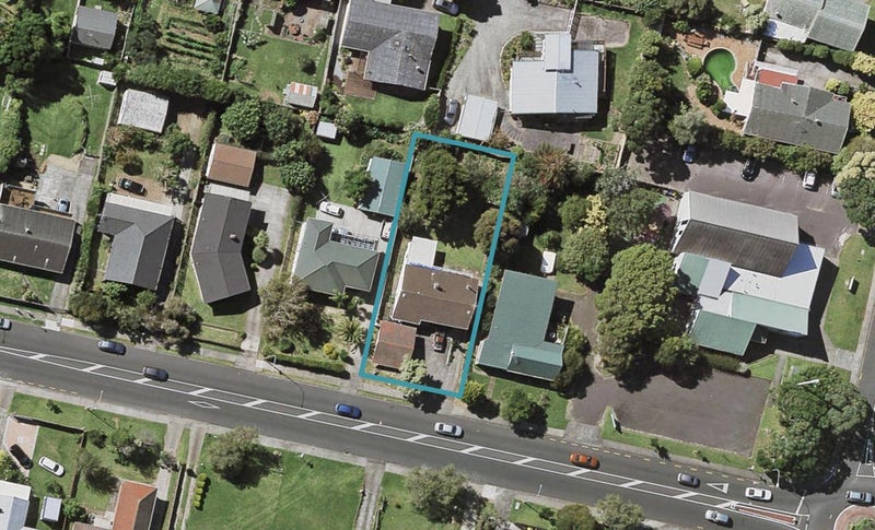54 Reeves Road, Pakuranga, Auckland - Carousel 1