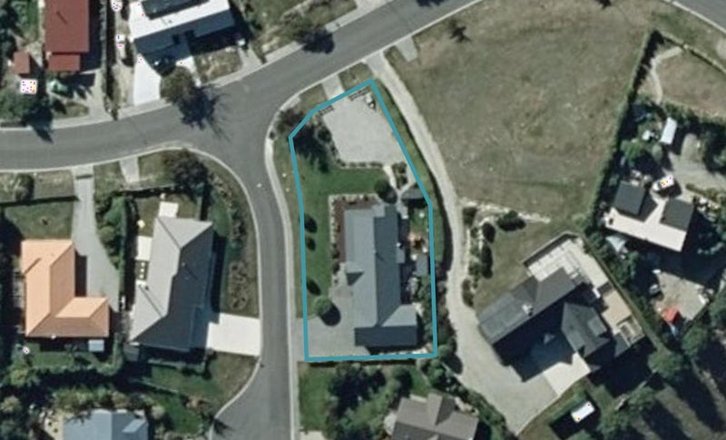 27 Nichol Street, Wanaka - Carousel 1