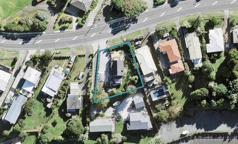 25 Vipond Road, Stanmore Bay, Whangaparaoa - Carousel 1