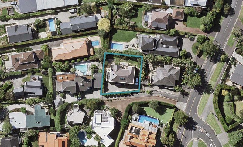 77A Patteson Avenue, Mission Bay, Auckland - Carousel 1