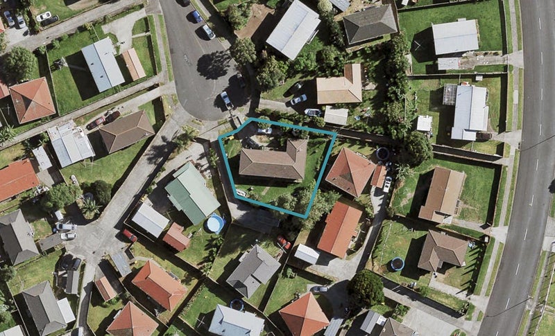 24 Dungarvon Place, Clendon Park, Auckland - Carousel 1