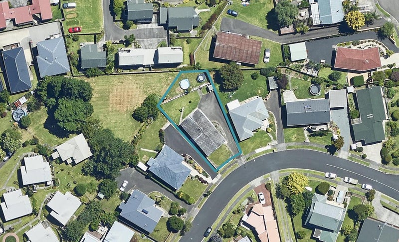 19 Grosmont Terrace, Brookfield, Tauranga - Carousel 1